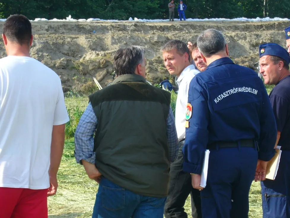 Bontási munka — Szilsárkány